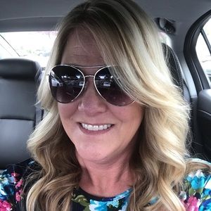 Meet your Posher, Karie